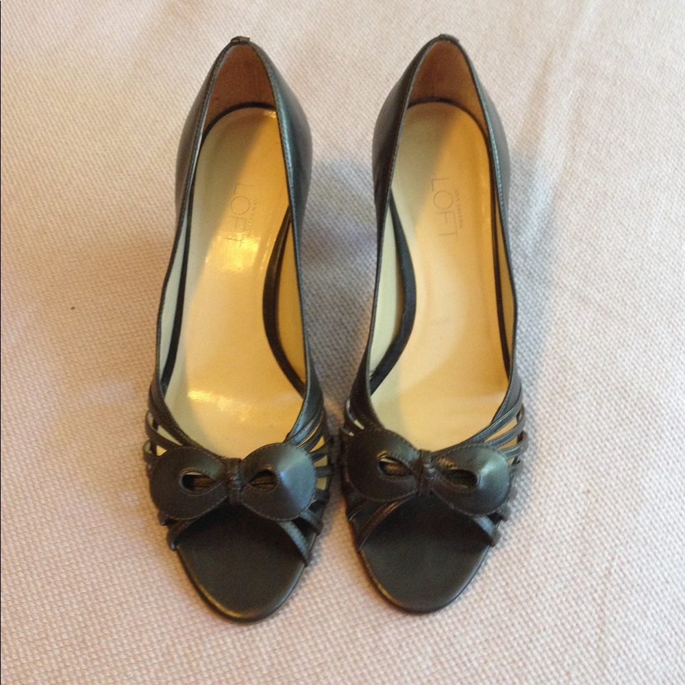 Brown leather heels size 8